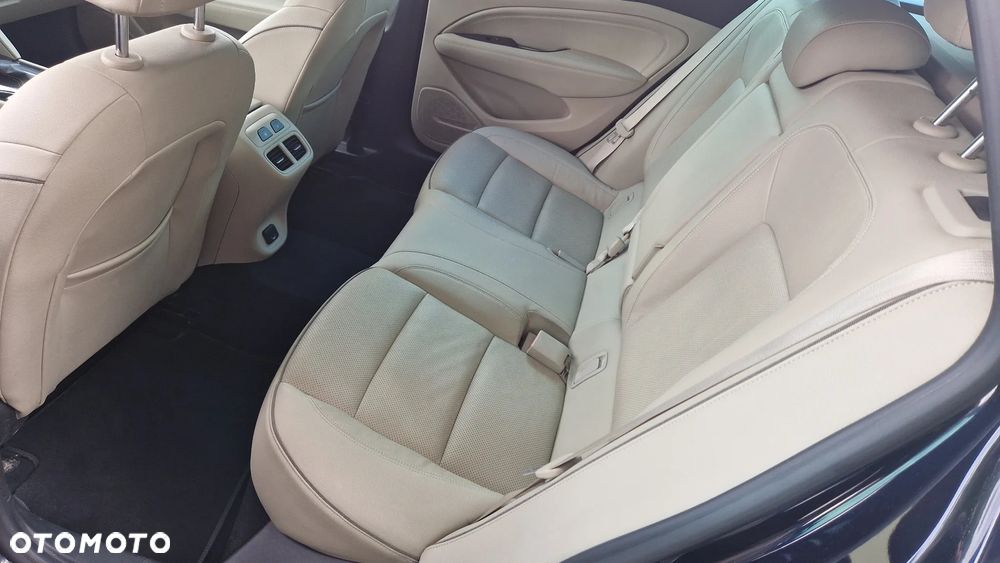 Opel Insignia 1.5 T Elite S&S - 8