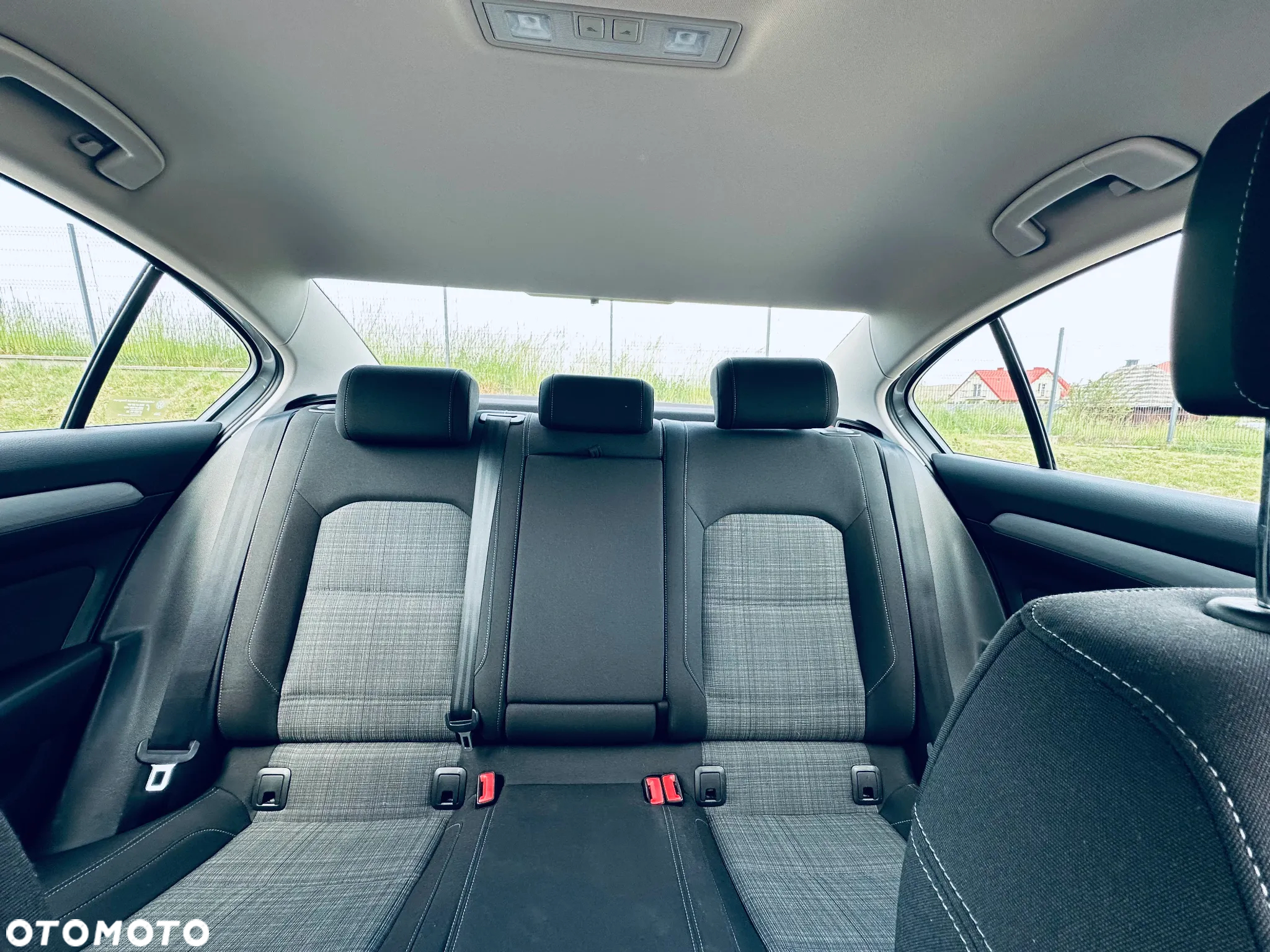 Volkswagen Passat 2.0 TDI EVO Business DSG - 9
