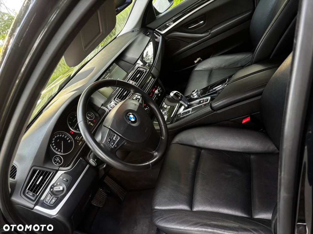 BMW Seria 5 520d - 7