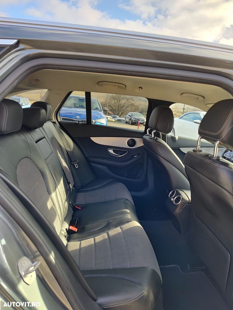 Mercedes-Benz C - 24