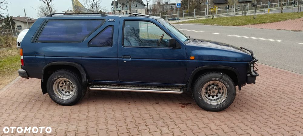 Nissan Terrano 2.4 - 3