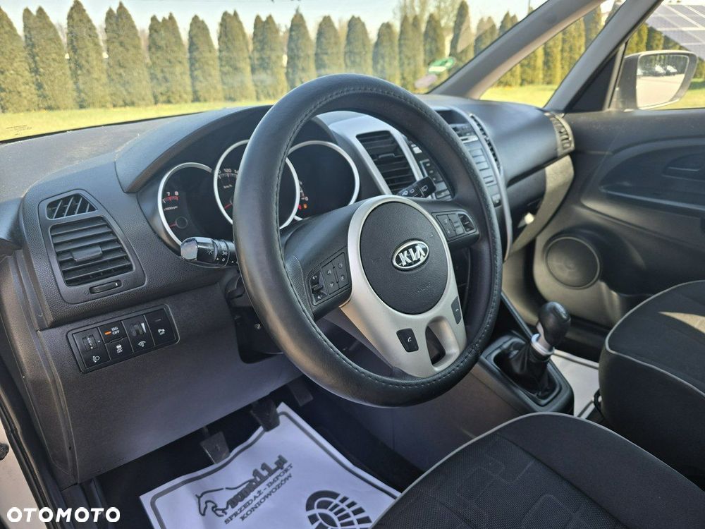 Kia Venga - 15