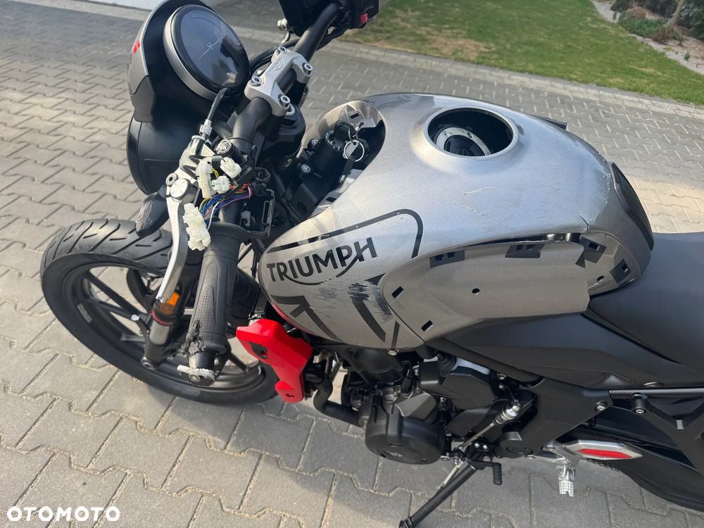 Triumph Trident - 21