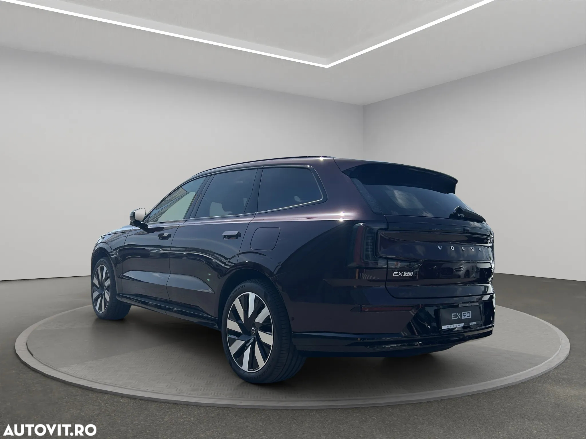 Volvo EX90 - 4