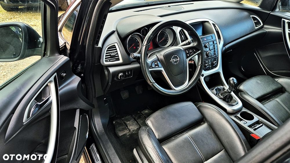 Opel Astra 1.4 T Cosmo - 32