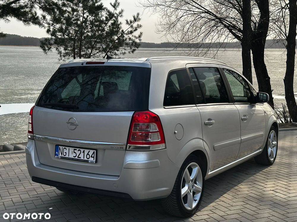 Opel Zafira 1.9 CDTI Innovation - 4