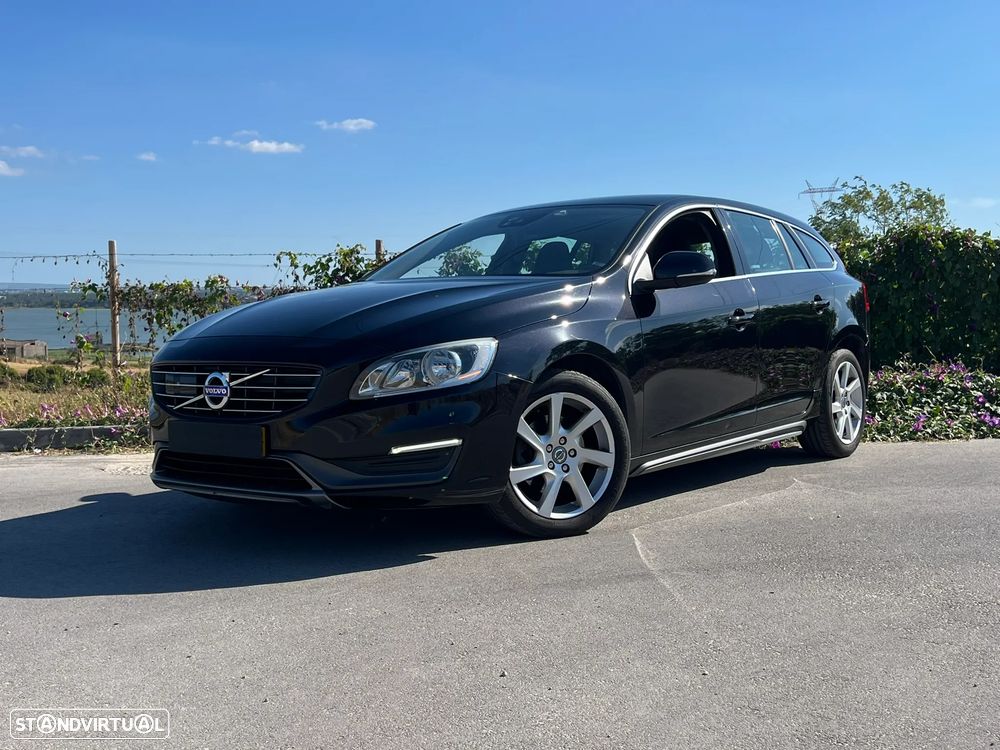 Volvo V60 D2 Geartronic Powershift Momentum - 1