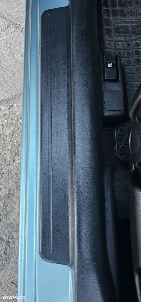 Honda Civic 1.4i LS - 32