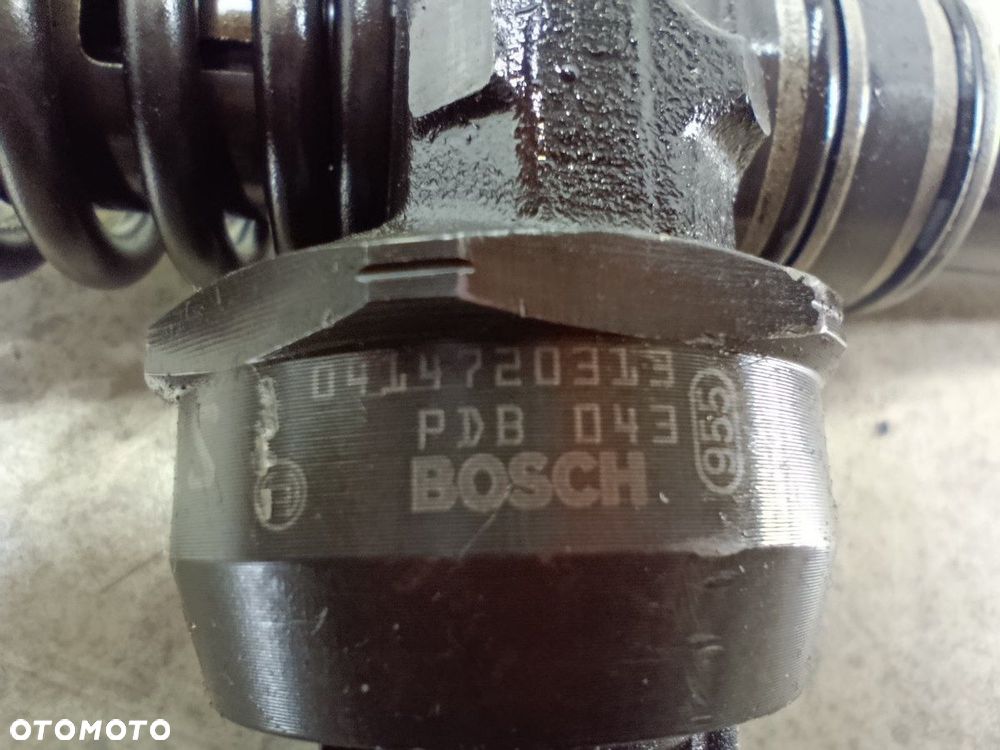 POMPOWTRYSK VW TRANSPORTER T5 038130073BN 0414720313  BOSCH 1.9 TDI - 4