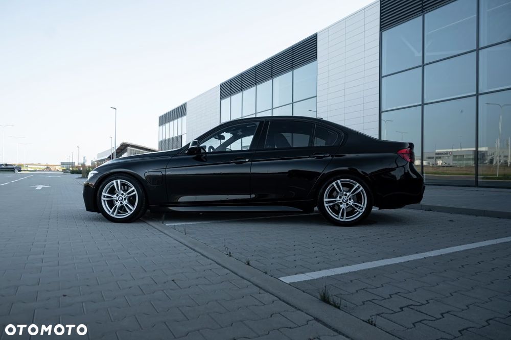 BMW Seria 3 330i xDrive M Sport Shadow - 10