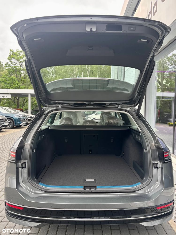 Volkswagen Passat Variant 1.5 TSI ACT mHEV Elegance DSG - 12