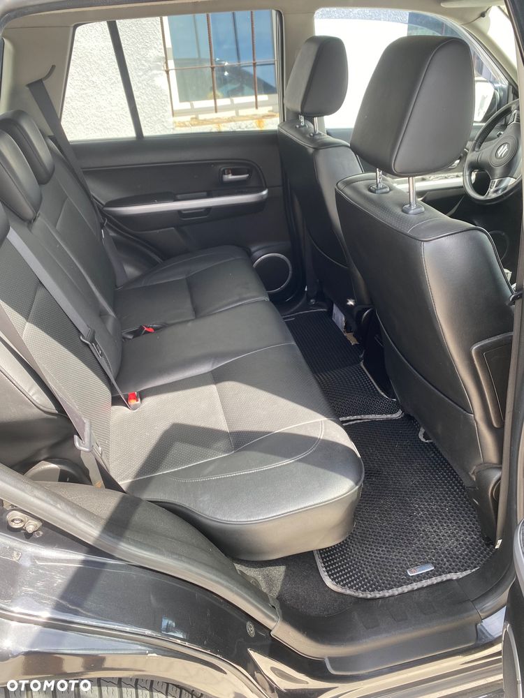 Suzuki Grand Vitara 2.4 Premium - 10