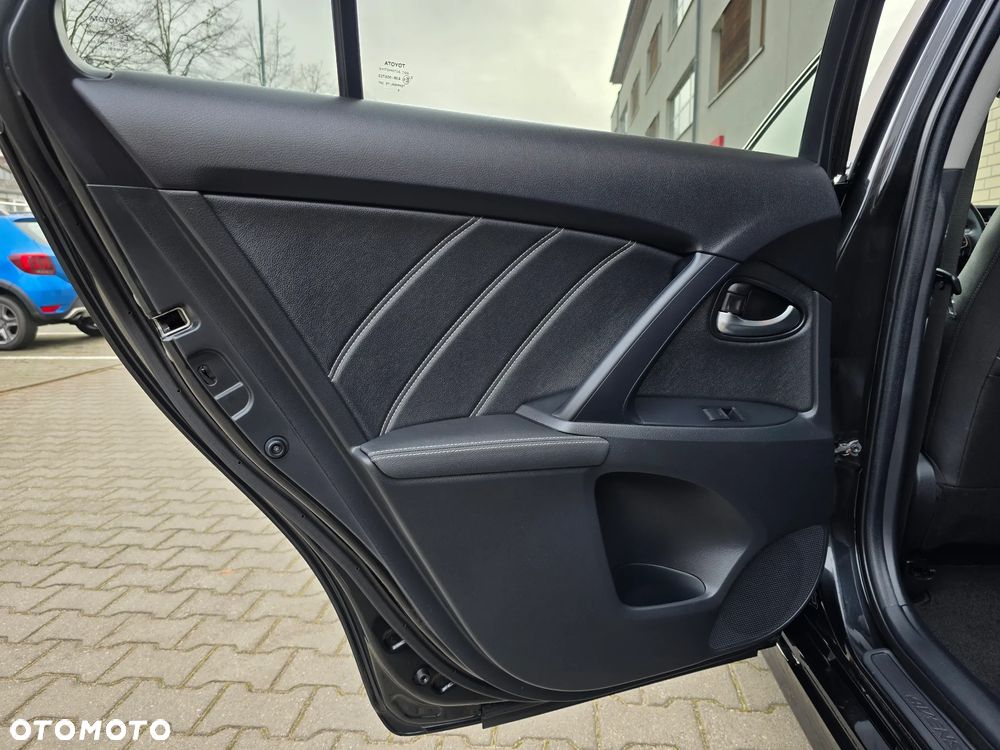 Toyota Avensis 1.8 Prestige - 19