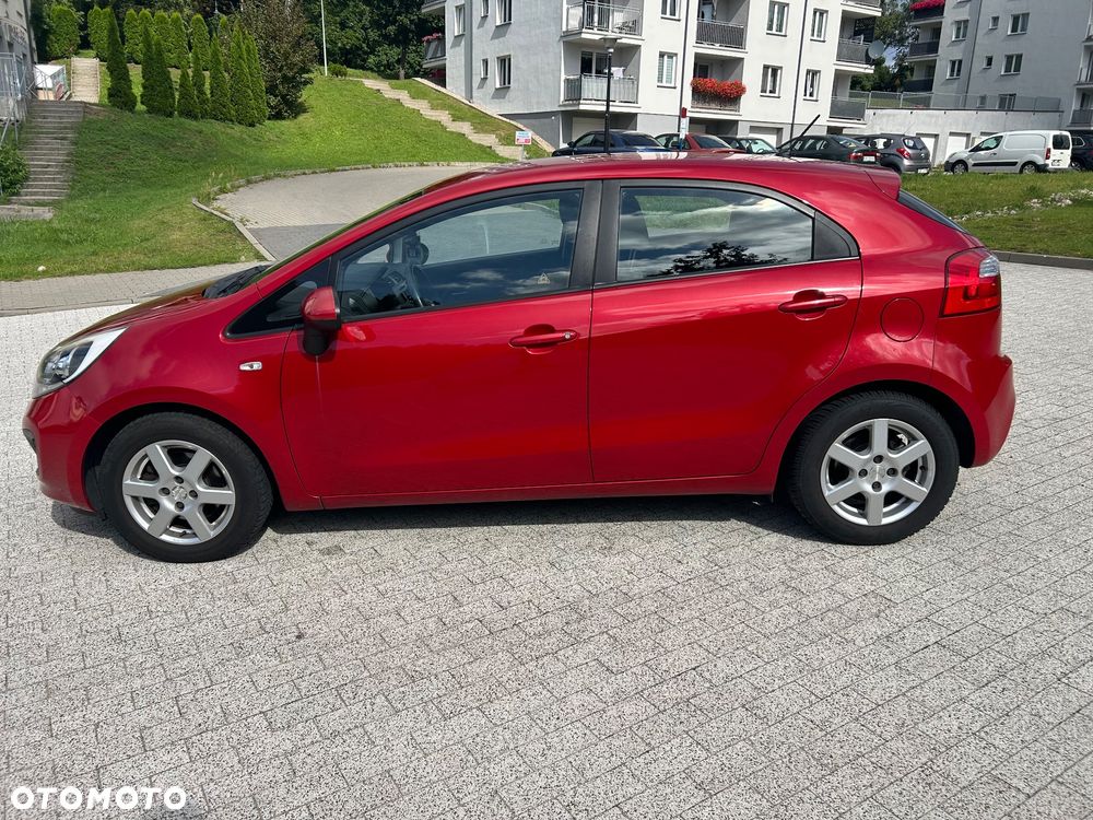 Kia Rio 1.2 M - 11