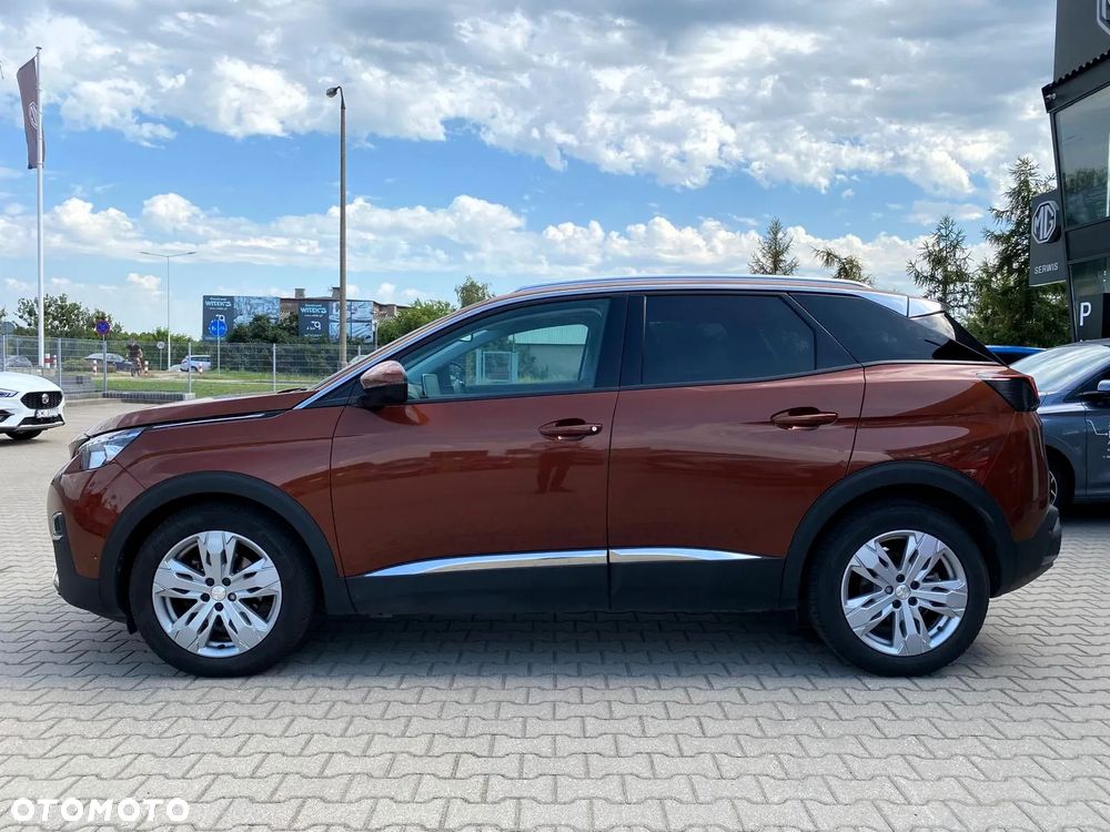 Peugeot 3008 1.2 PureTech Allure Pack S&S EAT8 - 9