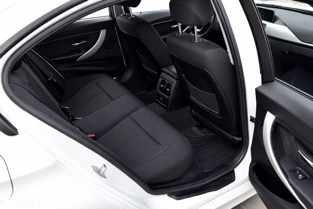 BMW Seria 3 316d - 21