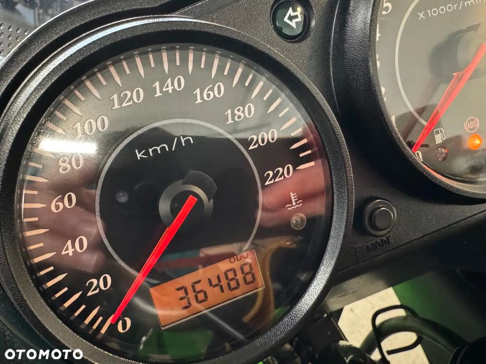 Kawasaki ER - 33