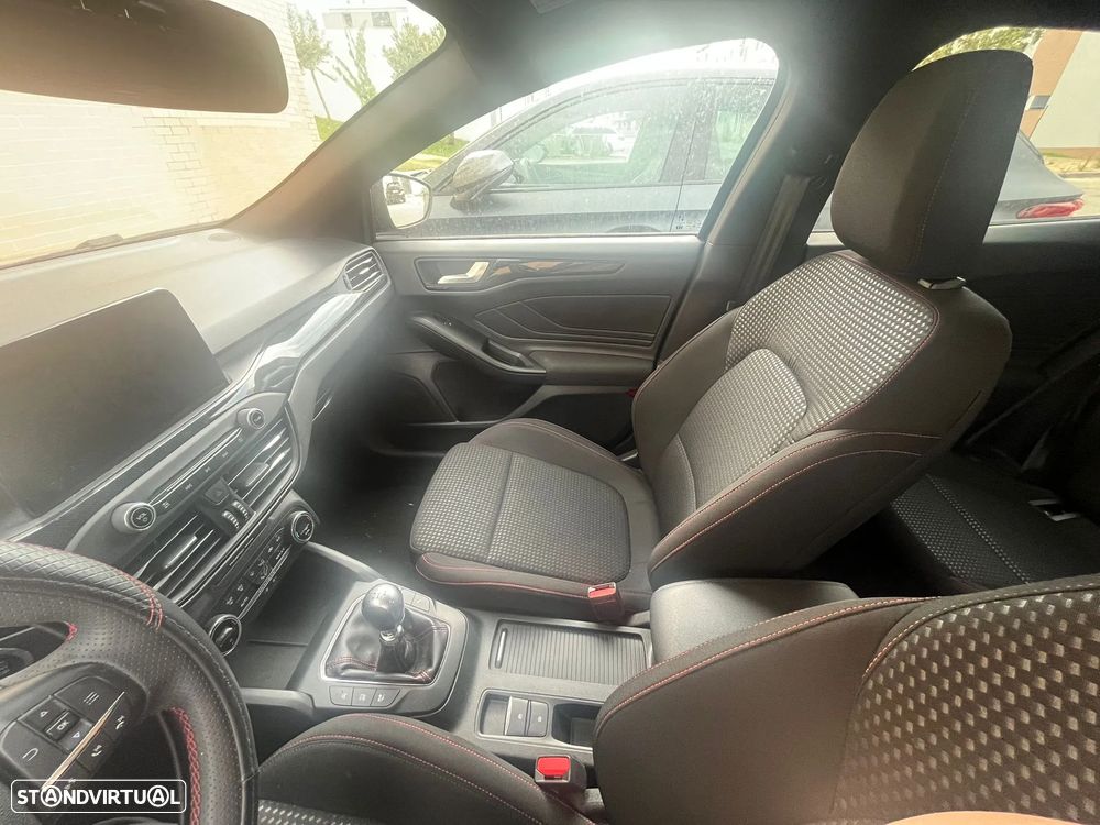 Ford Focus 1.0 EcoBoost ST-Line - 9