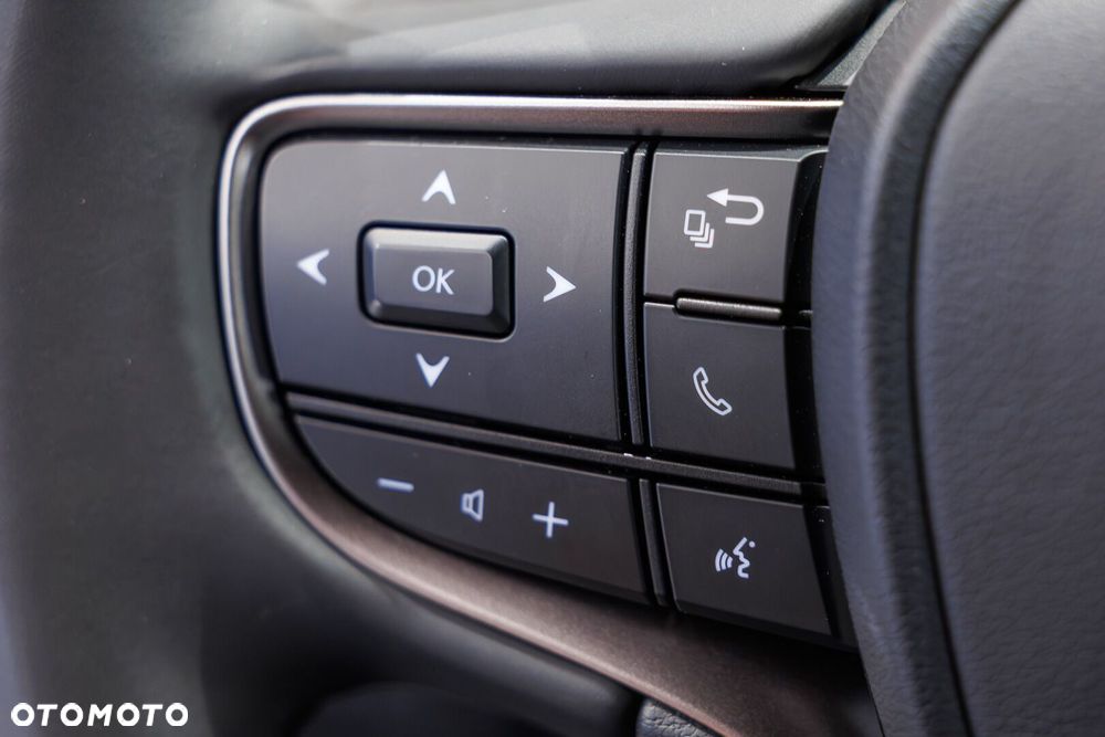 Lexus UX 300h F Sport AWD - 36