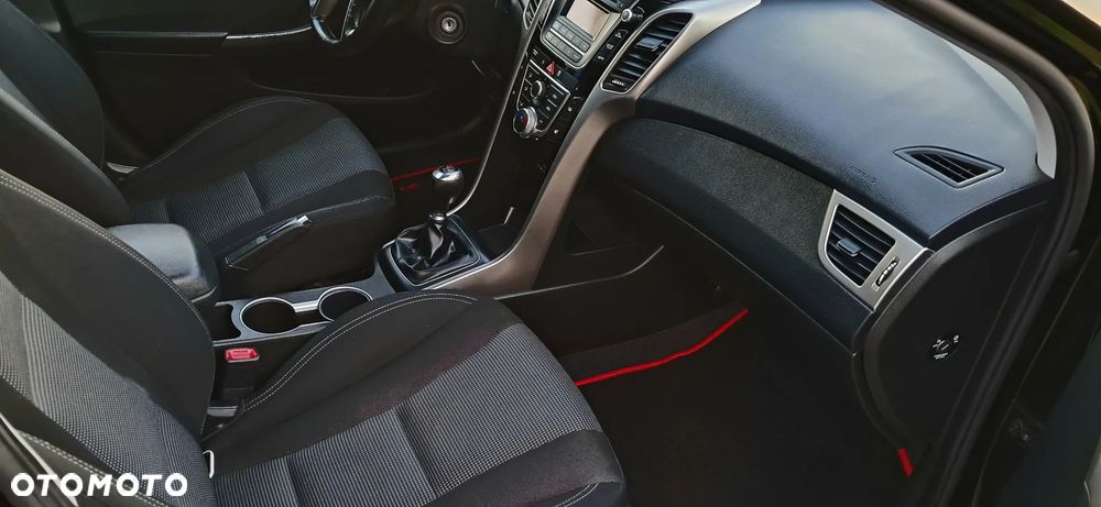Hyundai i30 1.4 Trend - 17