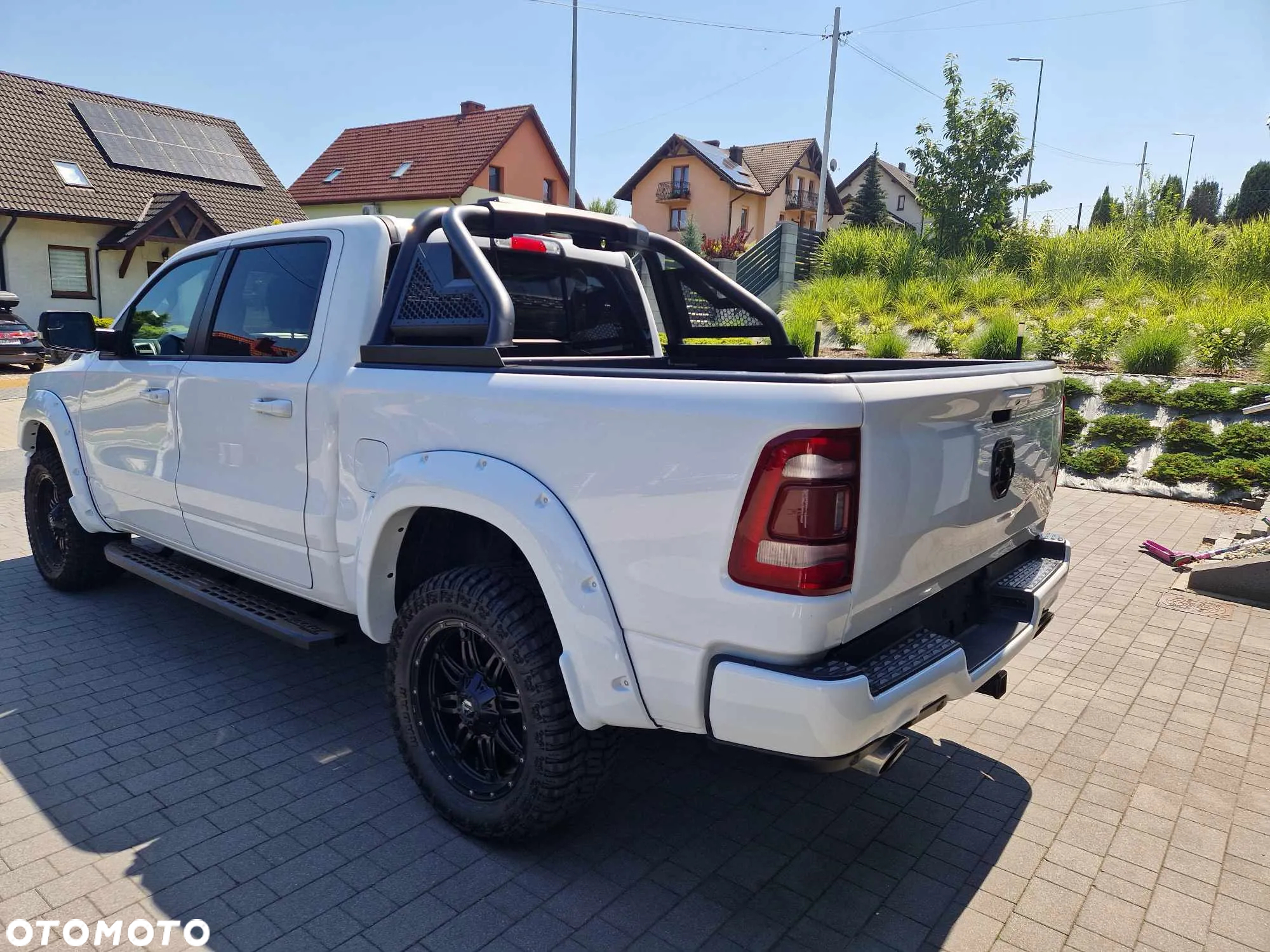 Dodge RAM 1500 5.7 4x4 - 18