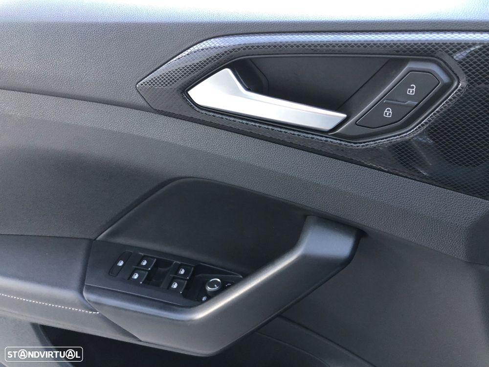 VW T-Cross 1.0 TSI R-Line DSG - 38