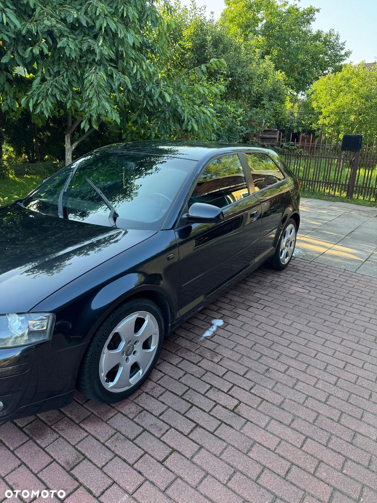 Audi A3 3-drzwiowe 2.0 TDI DPF Ambiente - 4