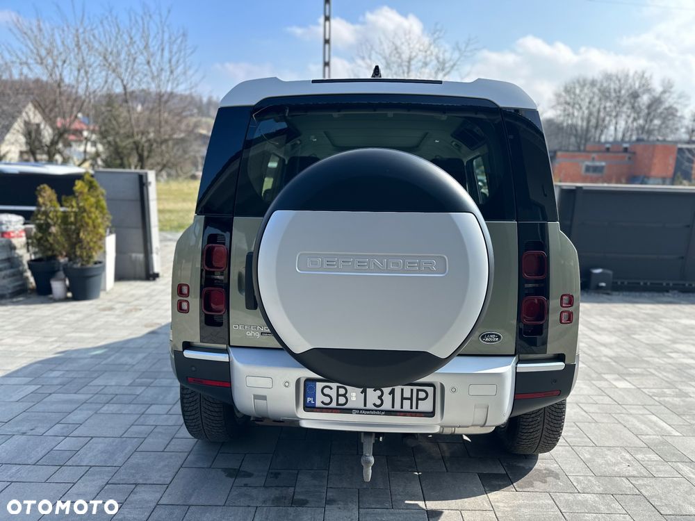 Land Rover Defender 110 D240 SE - 13