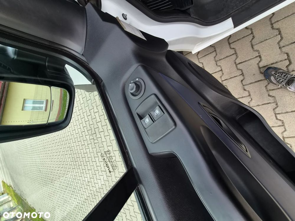 Opel Vivaro - 21