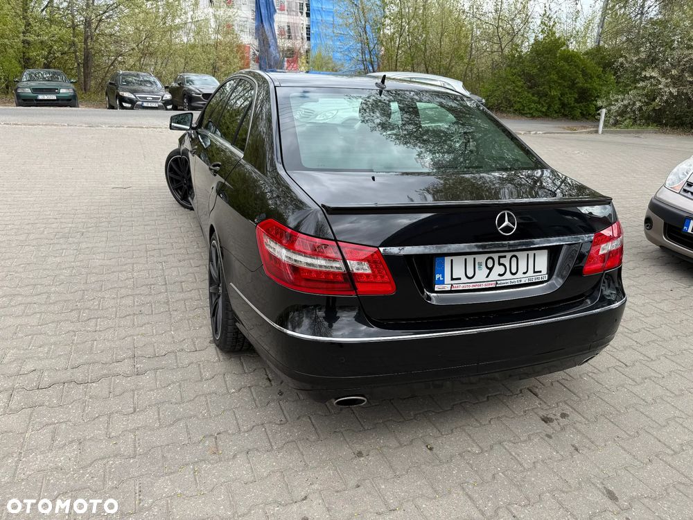 Mercedes-Benz Klasa E 350 CDI DPF BlueEFFICIENCY 7G-TRONIC Avantgarde - 2