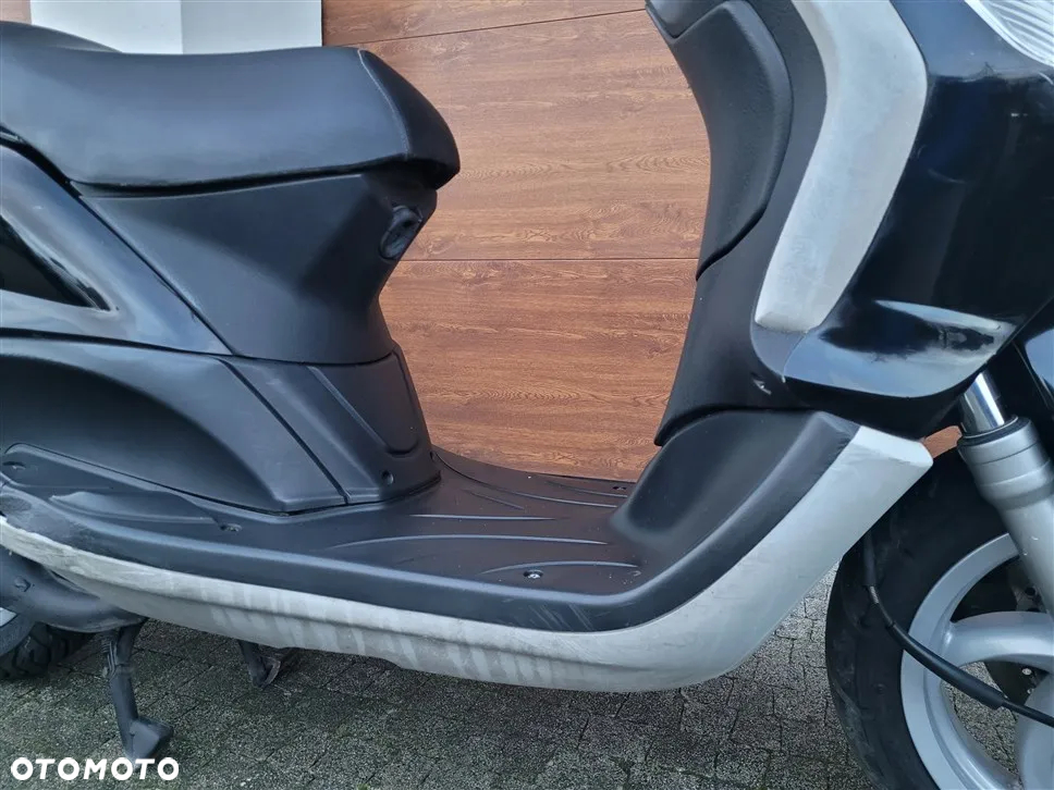 Piaggio FLY - 25