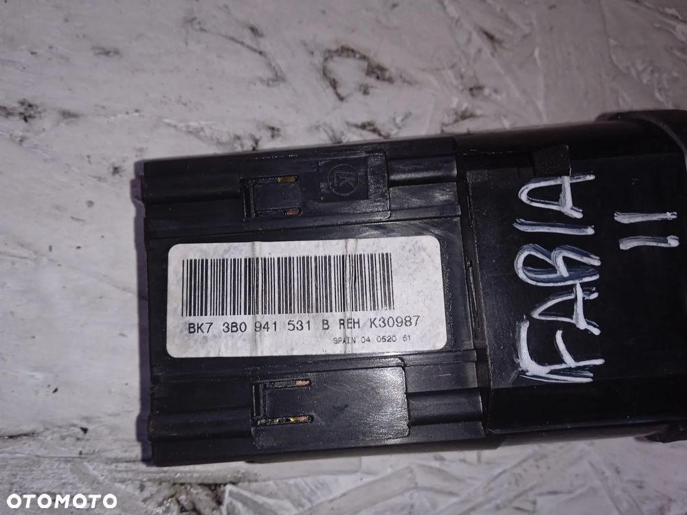 Włącznik świateł 3B0941531B Skoda Fabia II  Włącznik świateł 3B0941531B Skoda Fabia II - 2