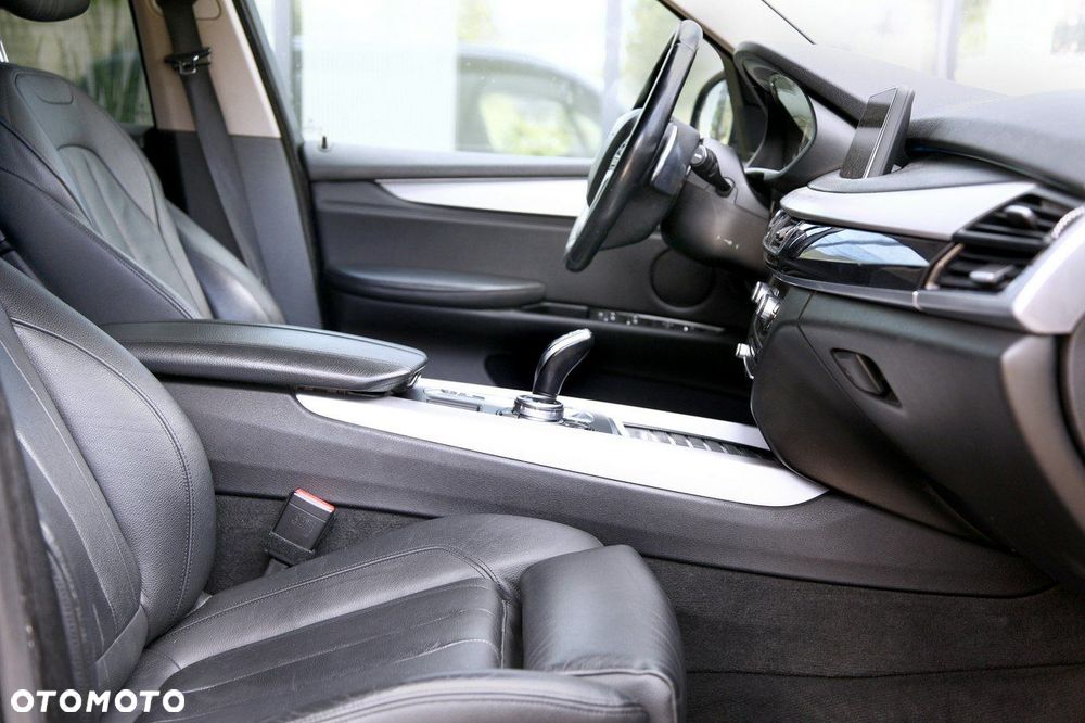 BMW X5 xDrive25d - 11