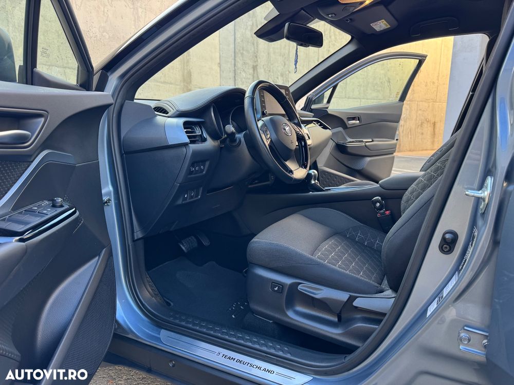 Toyota C-HR 2.0 Hybrid Team Deutschland - 27