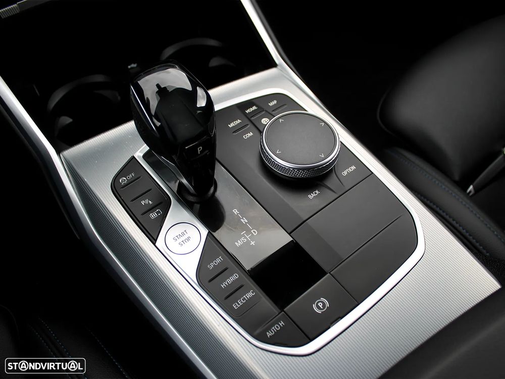 BMW 330 e Pack M Auto - 27