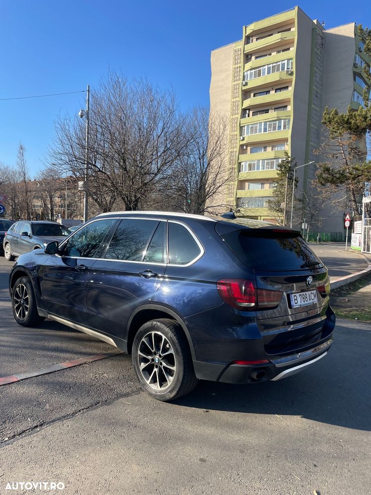 BMW X5 xDrive30d Sport-Aut. - 7