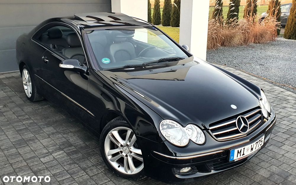Mercedes-Benz CLK - 12