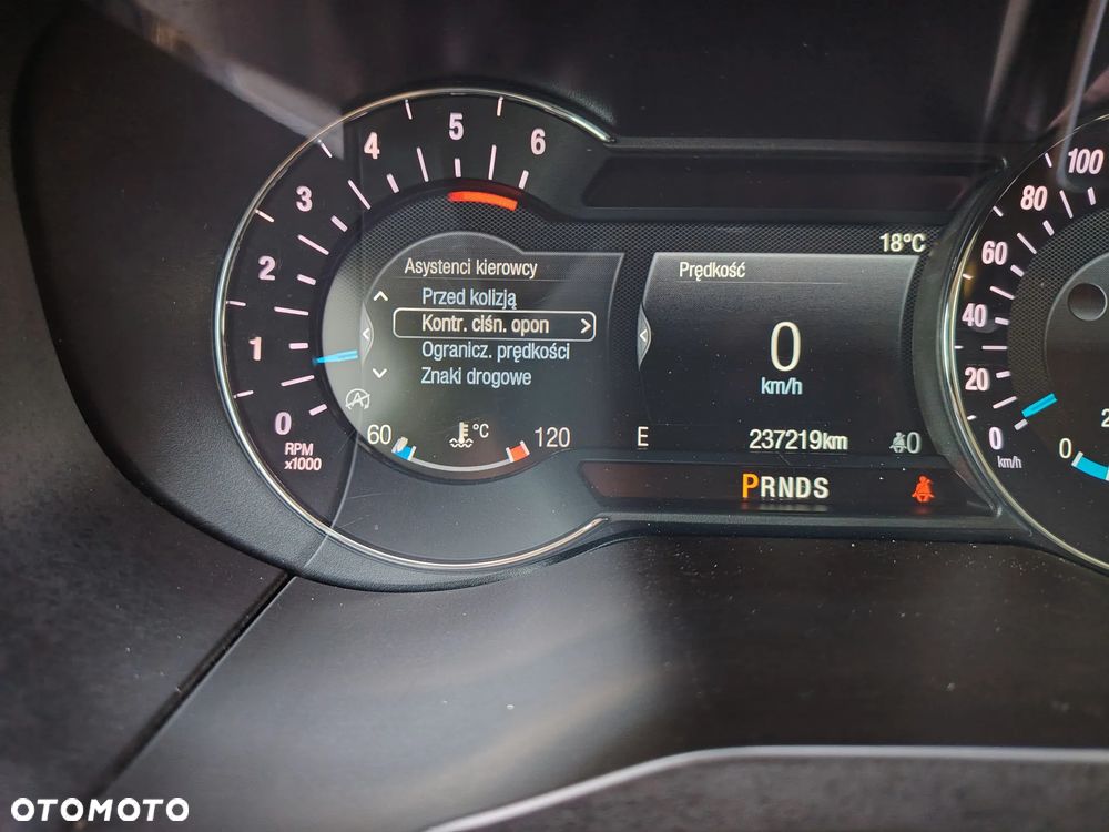 Ford S-Max - 21