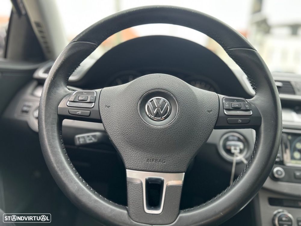 VW Passat Variant 1.6 TDI Confortline Navig - 28