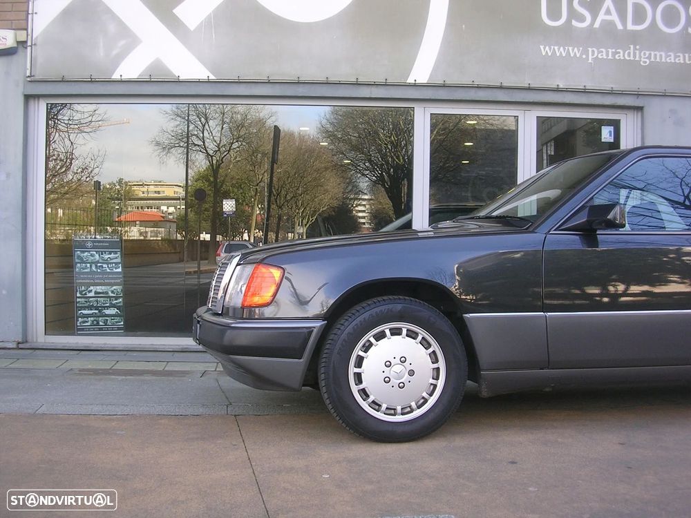Mercedes-Benz W124 (1984-1997) 200 CE - 9