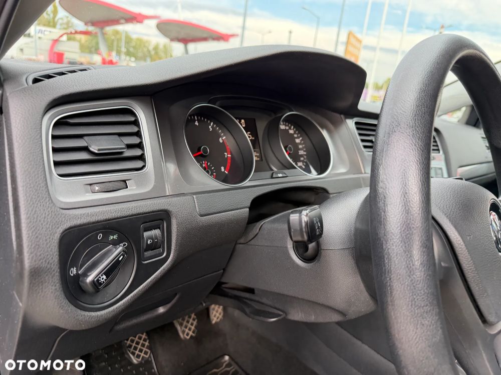 Volkswagen Golf 1.2 TSI BMT Trendline - 17