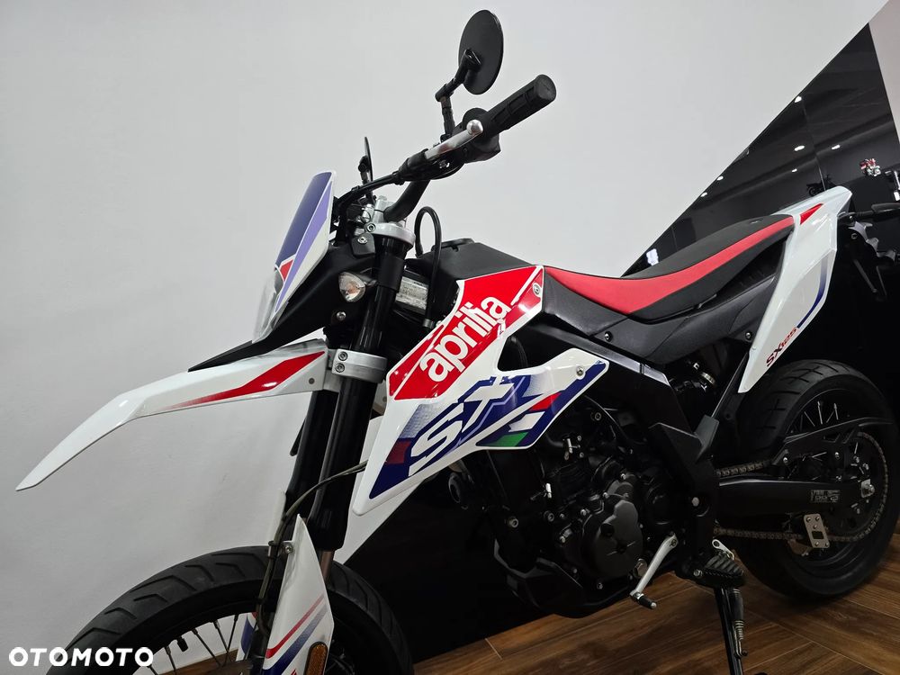Aprilia SX - 16