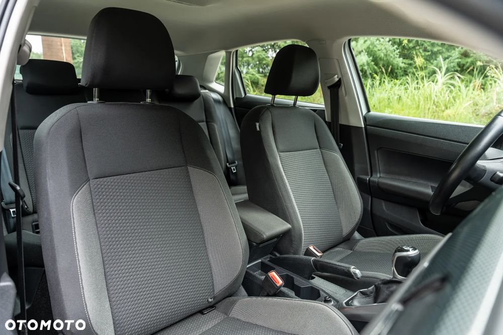 Volkswagen Polo 1.0 - 25