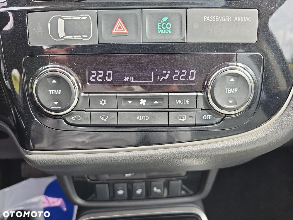 Mitsubishi Outlander - 28