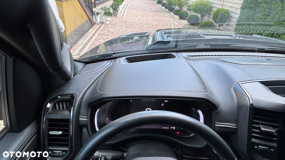 RAM 1500 5.7 eTorque Crew Cab Shortbed Limited Black - 22