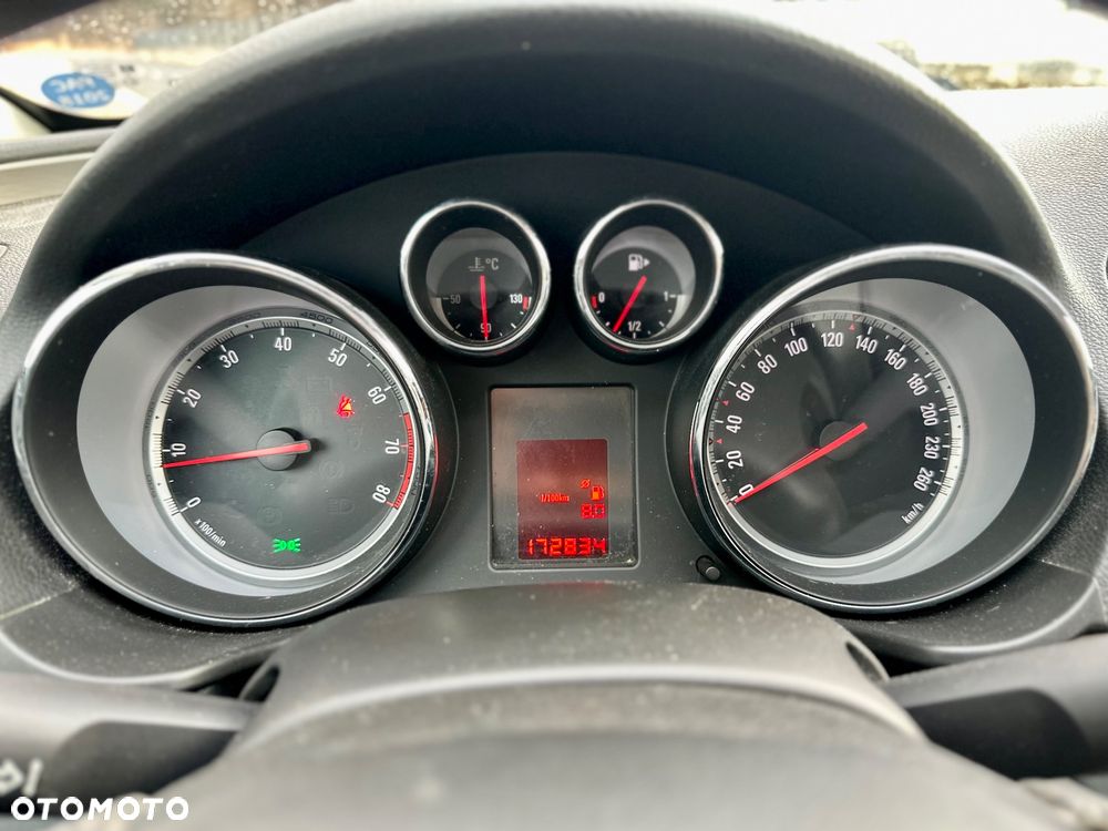 Opel Insignia 1.6 Design Edition - 15