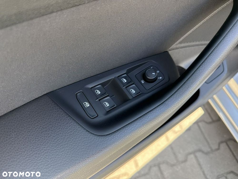 Volkswagen Passat 1.5 TSI EVO Business DSG - 12