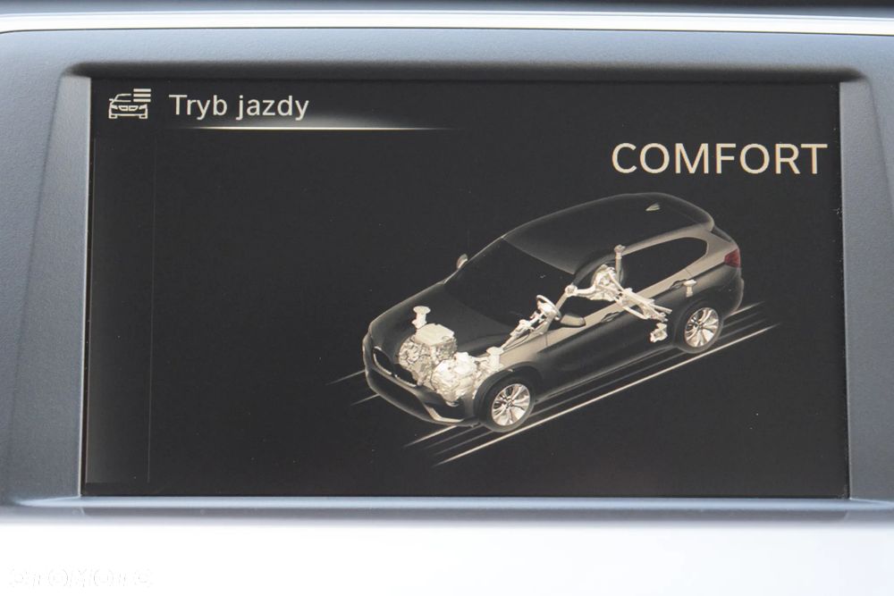 BMW X1 xDrive20d xLine - 26