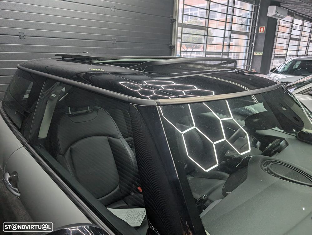 MINI 3 Portas Cooper SE Premium Extra Essential - 10