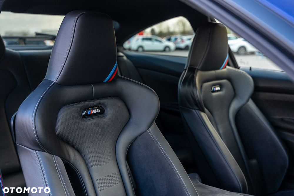 BMW M4 Coupe DKG Competition - 17